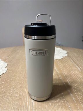Thermos water bottle